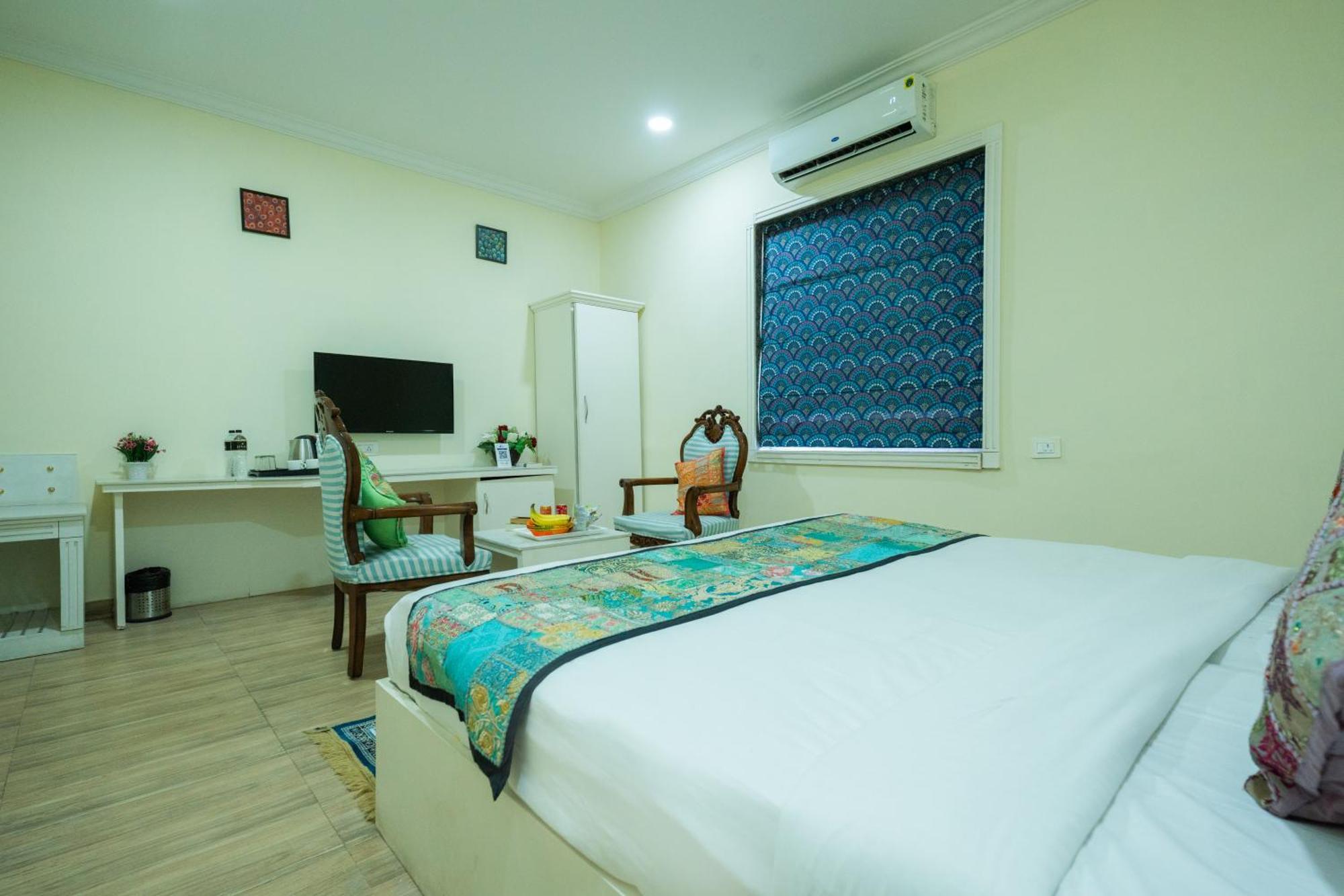 Tripli White Manor 3*