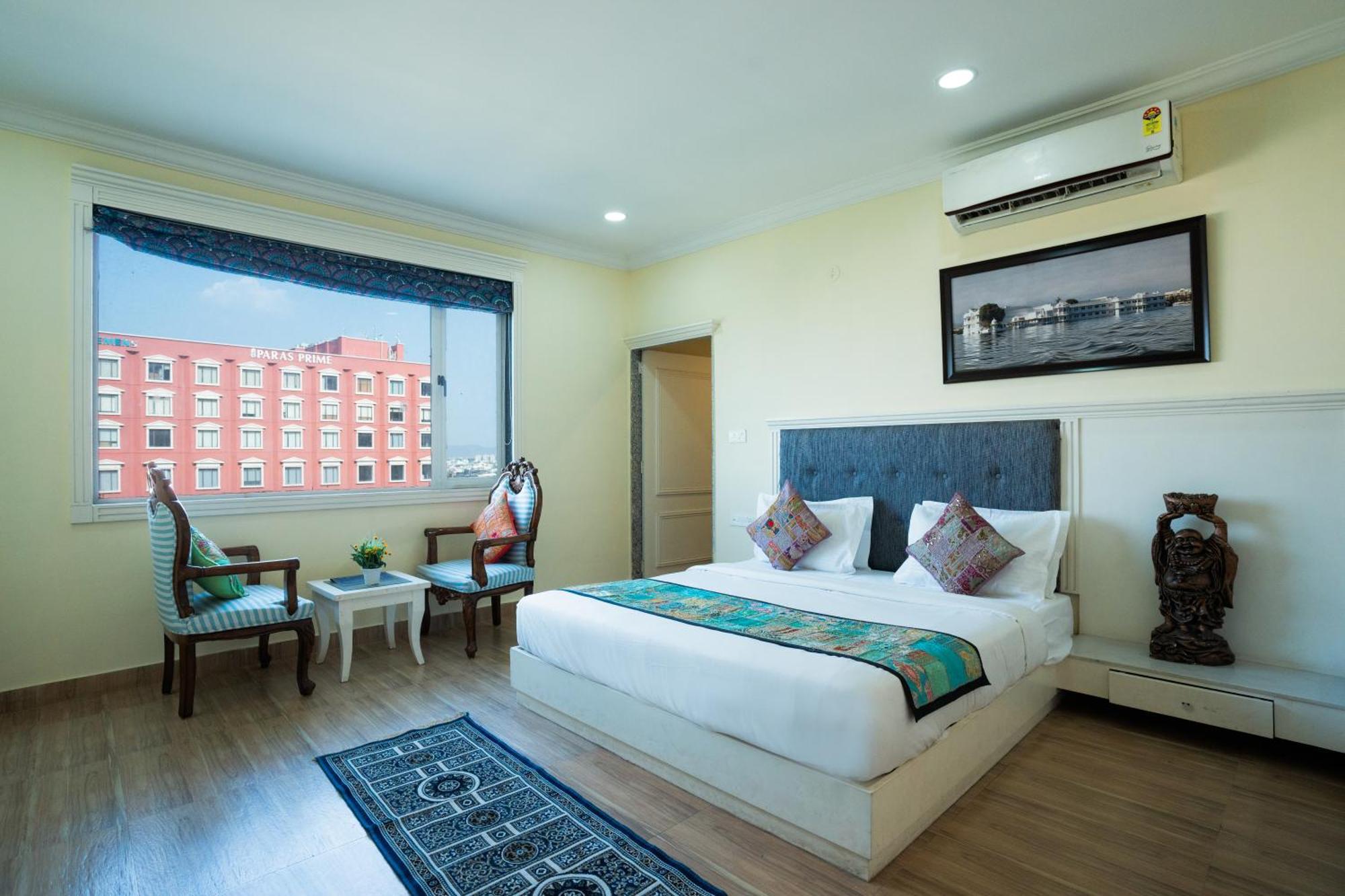 Hotel Tripli White Manor Udaipur