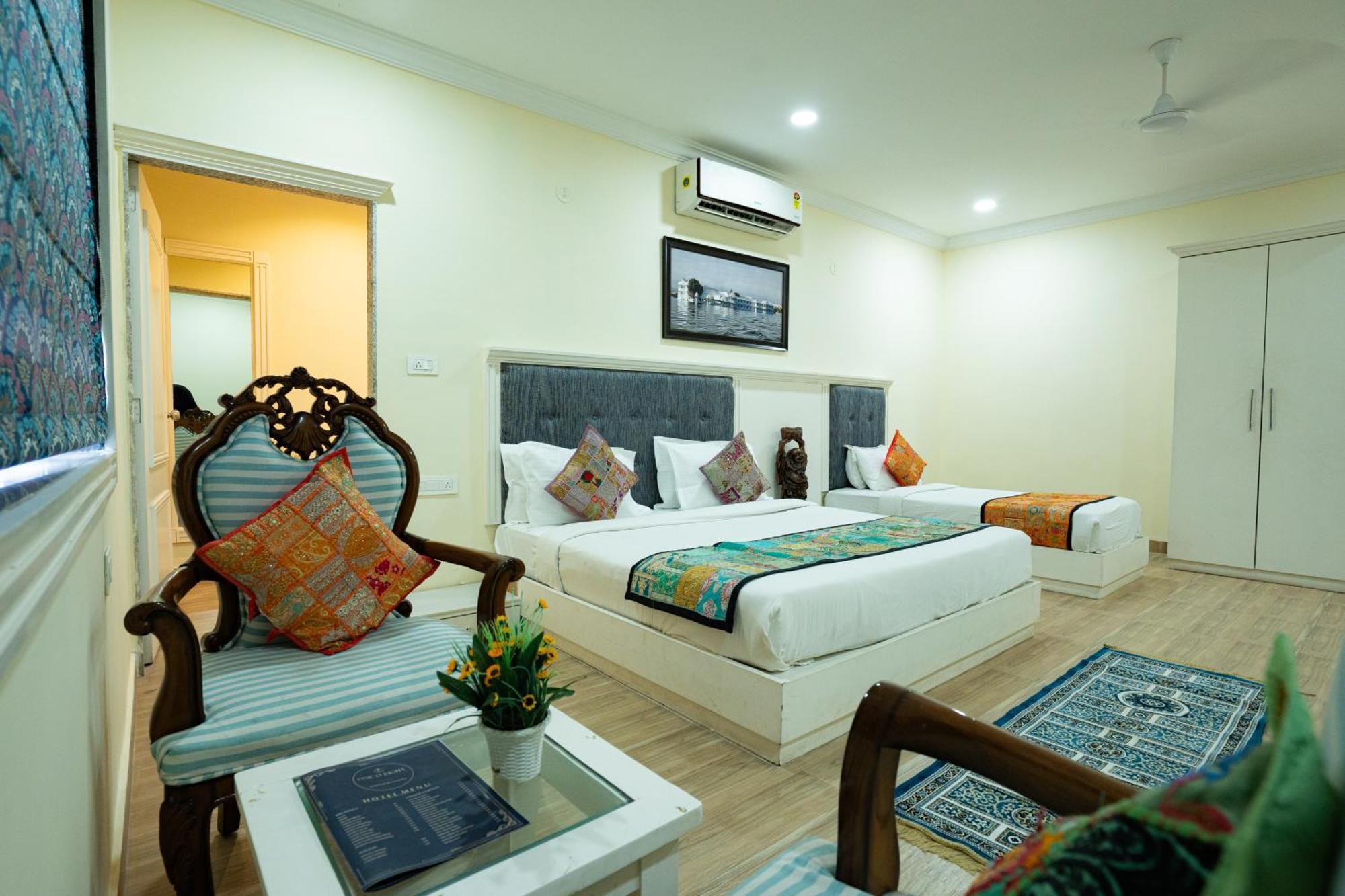 Tripli White Manor Hotel Udaipur