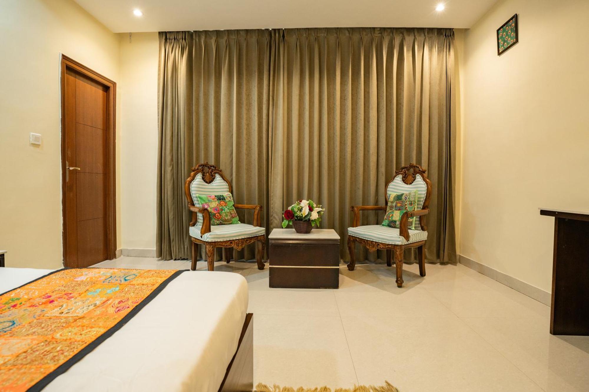 Tripli White Manor Udaipur
